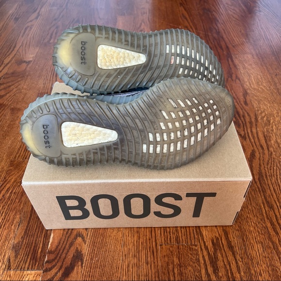 YEEZY 350 V2 GREY/BORANGE size 6 - Picture 5 of 7